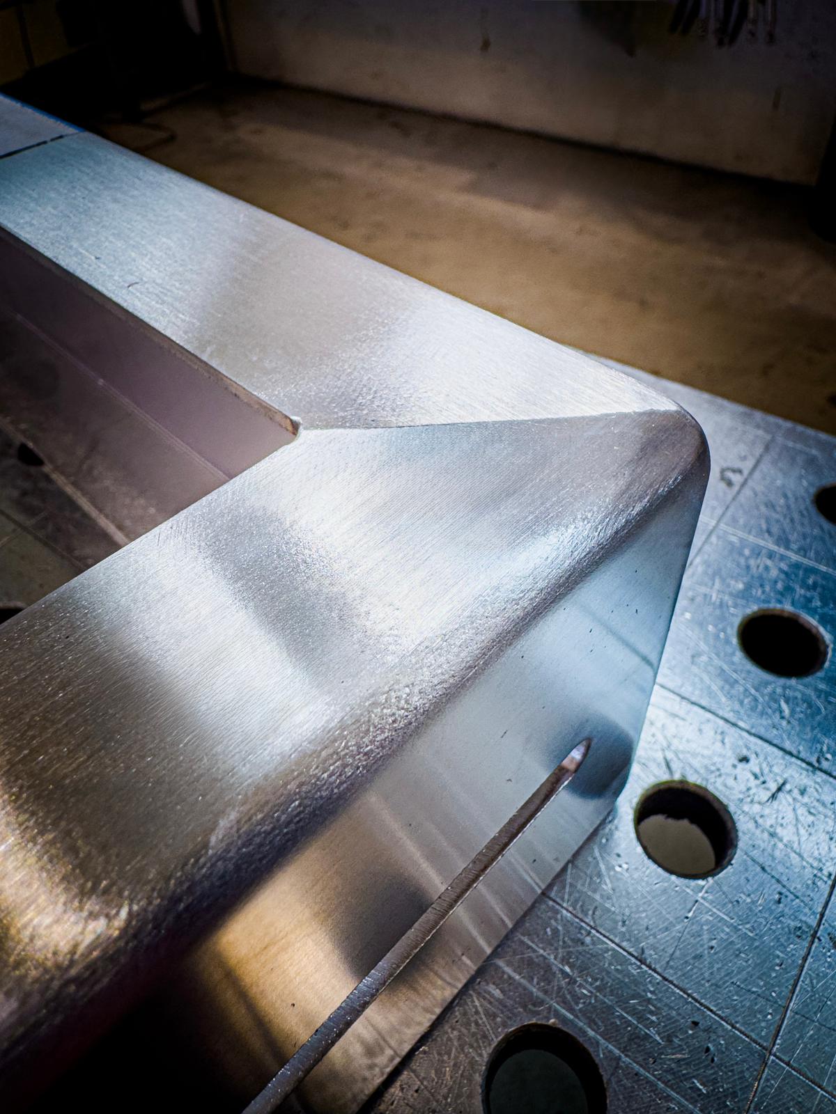 Effegi srl - Lavorazione su prodotto -Finiture Scotch-Brite su inox 430